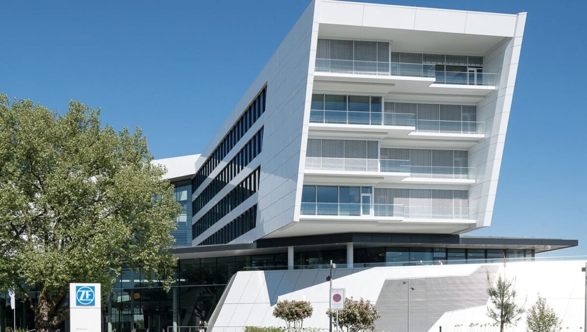 ZF Internship For Students and Graduates 2025 : Venture into a Fascinating Future